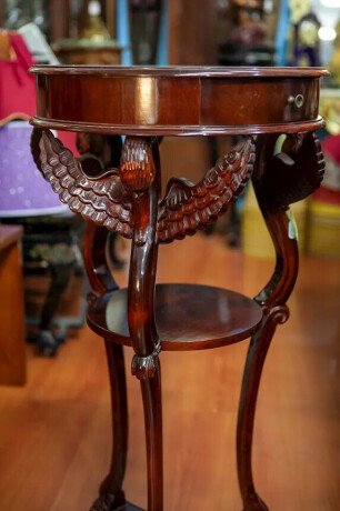 tavolino-in-legno-massello-noce-scuro-con-intarsi-24237-big-0