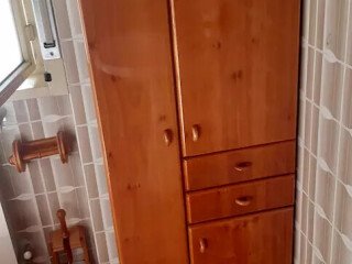 arredo-bagno-completo-in-ciliegio-massello-lucido