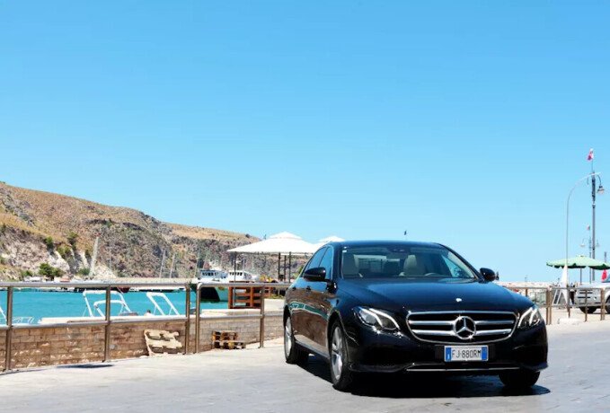 mercedes-220-d-sport-big-2