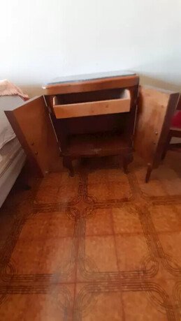 comodini-e-sedie-antiche-big-3