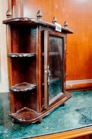 mobiletto-curio-in-mogano-24671-big-1