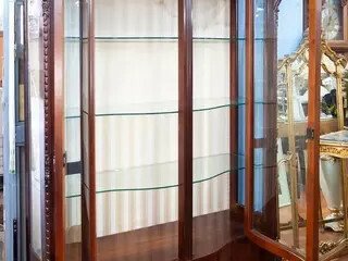 vetrina-stile-classico-con-sportelli-in-vetro-24326